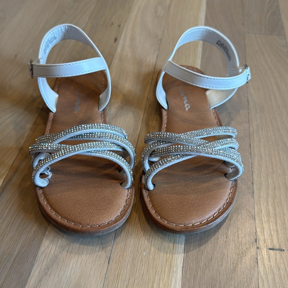 Sandals - Picture 2 of 4